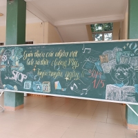 Sinh hoạt dưới cờ chủ đề "Giới thiệu các nhân vật lịch sử thời chống Mỹ. Tuyên truyền ý nghĩa lịch sử ngày Giải phóng miền Nam thống nhất đất nước 30/4"