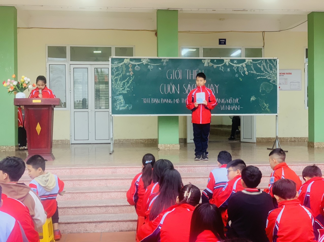 Giới thiệu cuốn sách hay tháng 2/2024 - "Búp sen xanh"