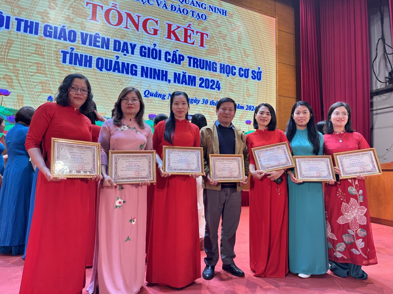 LỄ TỔNG KẾT HỘI THI GVG CẤP THCS TỈNH QUẢNG NINH